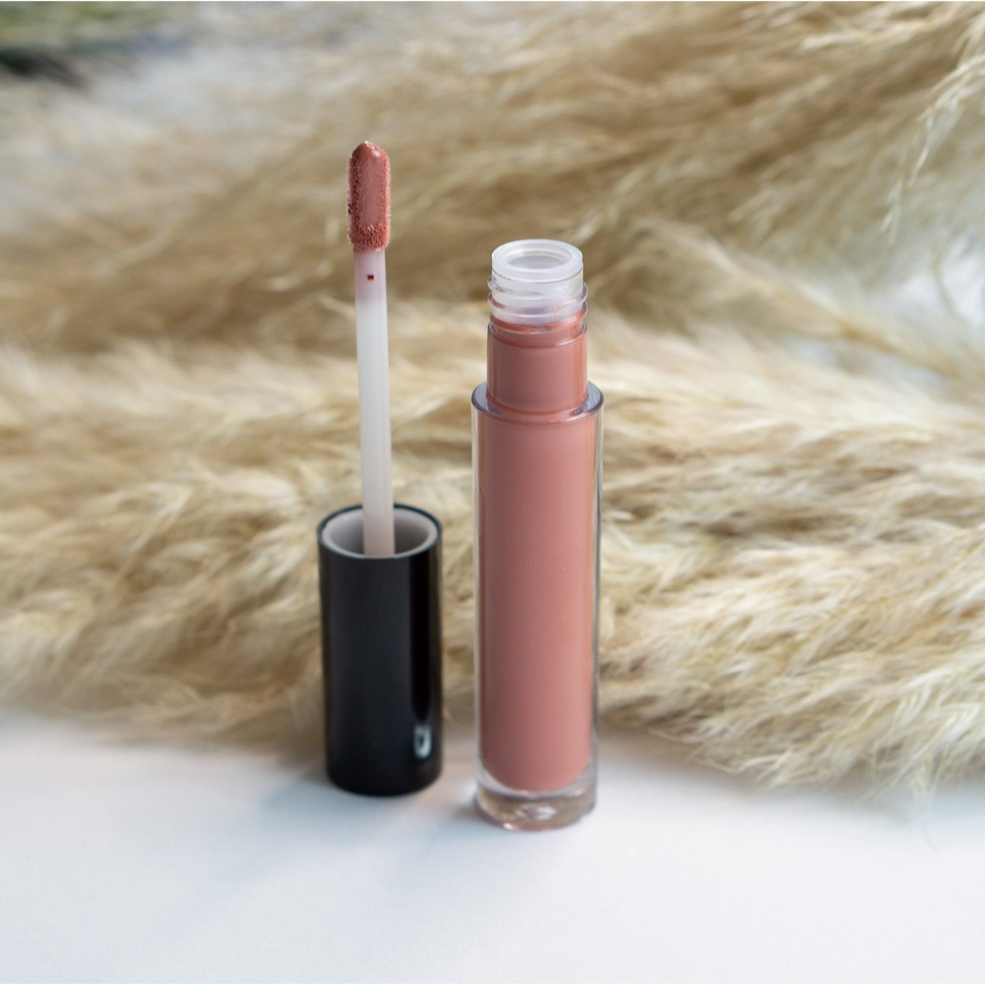 Lip Gloss - Chestnut - Lumifique