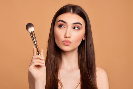 The Art of the No-Makeup Makeup Look - Lumifique