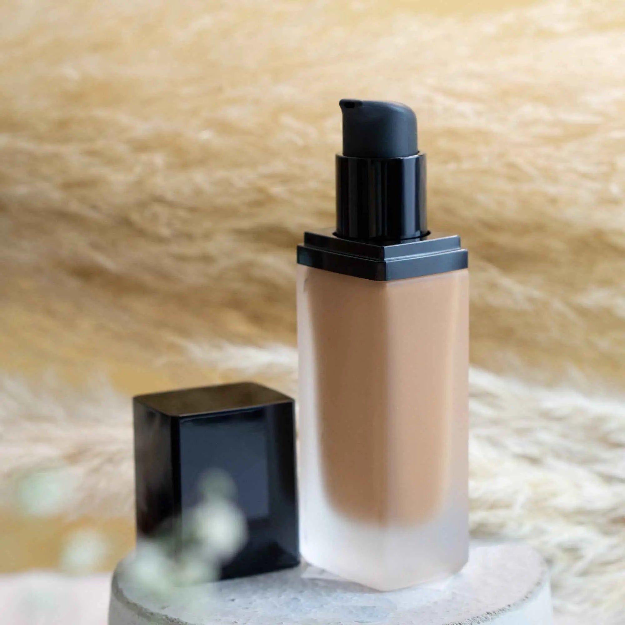 Foundation Toasted - Flawless Finish for All Skin Types - Lumifique