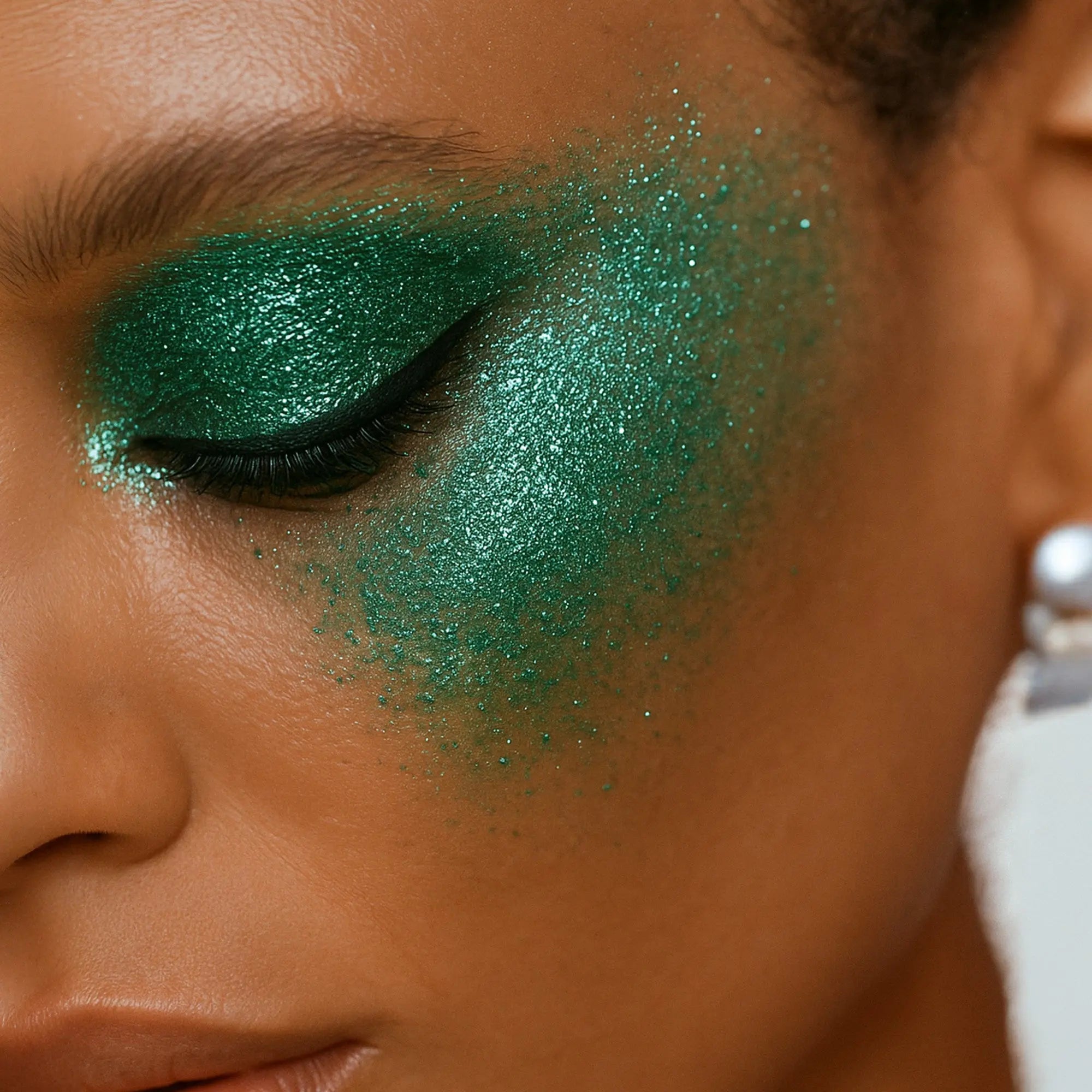 Glitter Dust Amethyst - Sparkle and Shine for All Your Crafting Needs - Lumifique